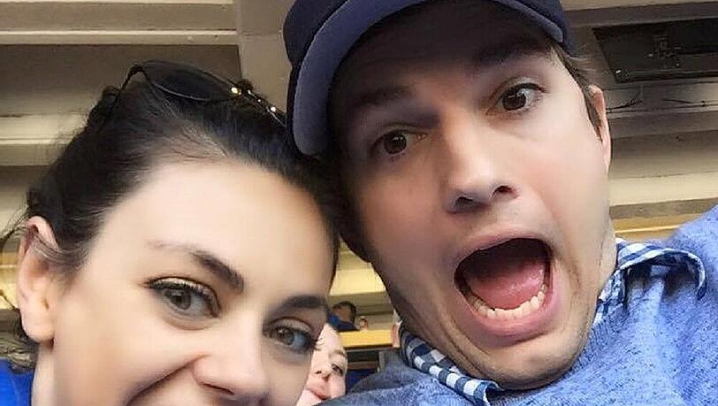 Mila Kunis und Ashton Kutcher haben per Live-Streaming-App Meerkat ein lustiges Video hochgeladen Mila Kunis und Ashton Kutcher haben per Live-Streaming-App Meerkat ein lustiges Video hochgeladen