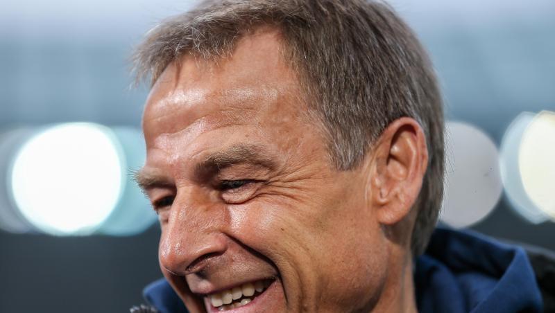 Herthas Trainer Jürgen Klinsmann traut dem FC Bayern München in der laufenden Saison viel zu. Foto: Andreas Gora/dpa/Archivbild Herthas Trainer Jürgen Klinsmann traut dem FC Bayern München in der laufenden Saison viel zu. Foto: Andreas Gora/dpa/Archivbild