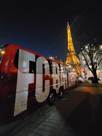 Malerische Kulisse: Der Bayern-Tross logiert in Paris im Hotel Pullman Tour Eiffel. Malerische Kulisse: Der Bayern-Tross logiert in Paris im Hotel Pullman Tour Eiffel.