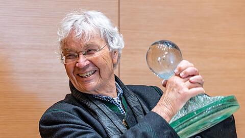 Auszeichnungen sind für den bayerischen Satiriker Gerhard Polt nichts Neues. Nun darf er sich als erster Preisträger auch über den neu geschaffenen bayerischen Kunstpreis freuen. (Archivbild)