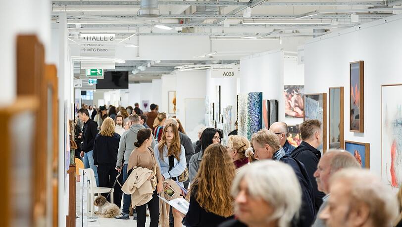 Gro&szlig;er Andrang auf der Artmuc im MTC im M&uuml;nchner Norden.