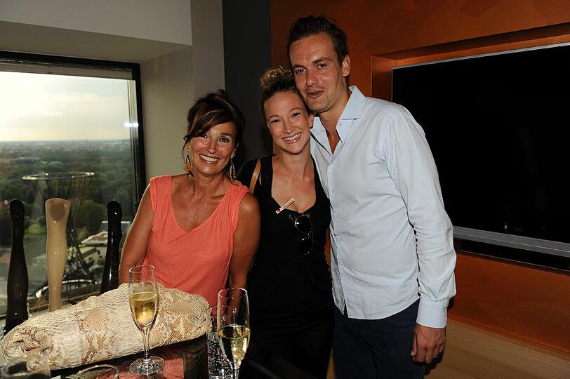 Anita Krug, ihre Tochter Annabell Krug und Freund Johannes Jarchow