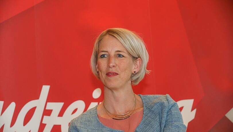 Katrin Habenschaden. Katrin Habenschaden.