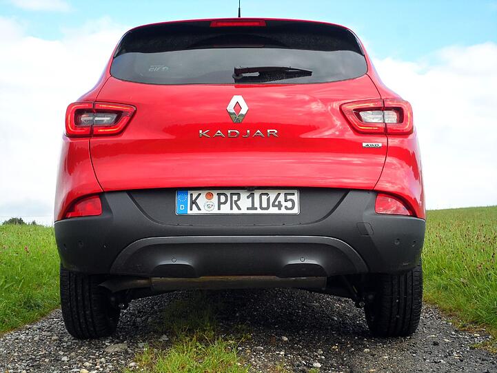 Die Heckpartie des Renalut Kadjar ist im Vergleich zur Front deutlich zurückhaltender ausgefallen.