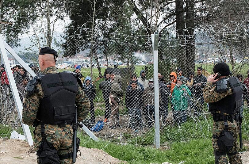 Unbekannte streuten in Idomeni über Ostern das Gerücht, Deutschland werde Tausende Schutzsuchende aus dem Elendslager aufnehmen.