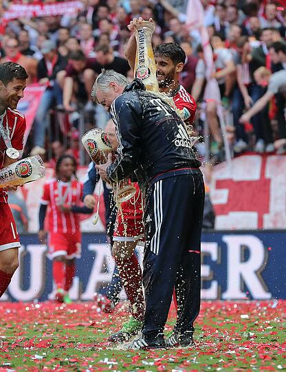 Die Bilder von der Meisterparty des FC Bayern.