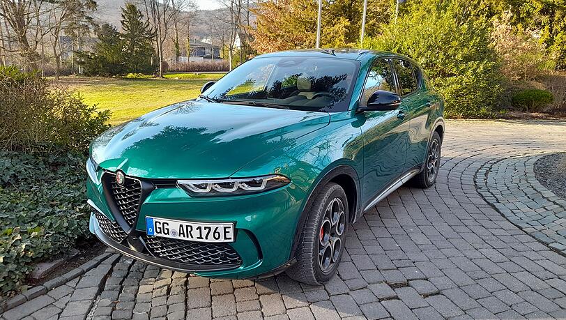 Elegant: Der Alfa Romeo Tonale, hier als Plug-in-Hybrid. Elegant: Der Alfa Romeo Tonale, hier als Plug-in-Hybrid.