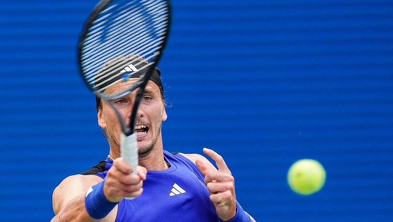 Alexander Zverev zieht souverän ins Viertelfinale der US Open ein.