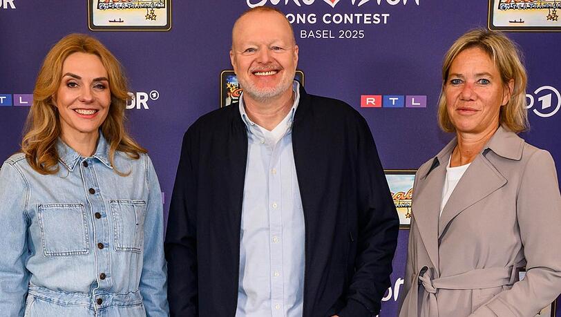 Inga Leschek von RTL, Stefan Raab sowie ARD-Programmdirektorin Christine Strobl (v.l.n.r.) bei der ESC-Pressekonferenz Ende Oktober.