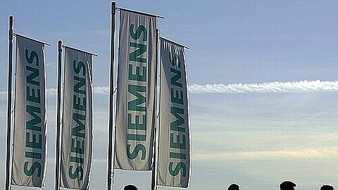 In Europa werden öffentliche Ausgaben gekürzt - das trifft den Infrastruktur-Lieferanten Siemens