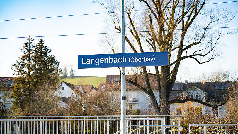 Rund 40 Minuten braucht der Zug von Langenbach nach München. Rund 40 Minuten braucht der Zug von Langenbach nach München.