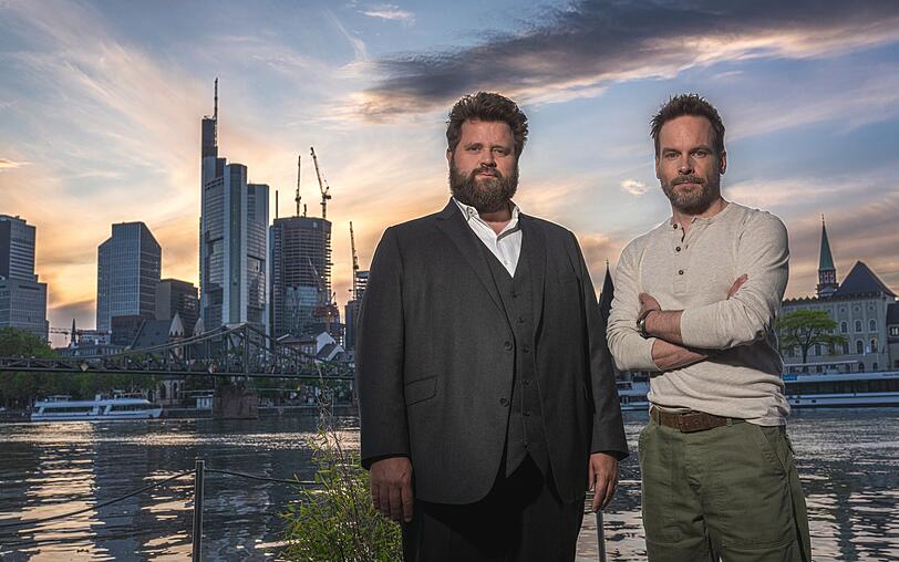 Seit 2014 sind Antoine Monot (links) und Wanja Mues in der Neuauflage des ZDF-Dauerbrenners "Ein Fall für zwei" in Frankfurt am Main im Einsatz. Im nächsten Jahr soll mit der Kultserie nach fast 50 Jahren Schluss sein. Seit 2014 sind Antoine Monot (links) und Wanja Mues in der Neuauflage des ZDF-Dauerbrenners "Ein Fall für zwei" in Frankfurt am Main im Einsatz. Im nächsten Jahr soll mit der Kultserie nach fast 50 Jahren Schluss sein.