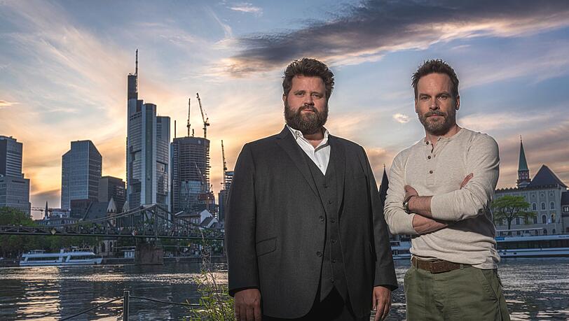 Seit 2014 sind Antoine Monot (links) und Wanja Mues in der Neuauflage des ZDF-Dauerbrenners "Ein Fall f&uuml;r zwei" in Frankfurt am Main im Einsatz. Im n&auml;chsten Jahr soll mit der Kultserie nach fast 50 Jahren Schluss sein.