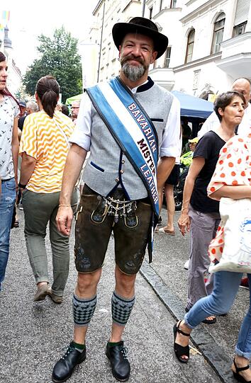 Heute nur in Lederhose: Werner Hall, der &bdquo;Bavarian Mister Leather&ldquo; 2016.
