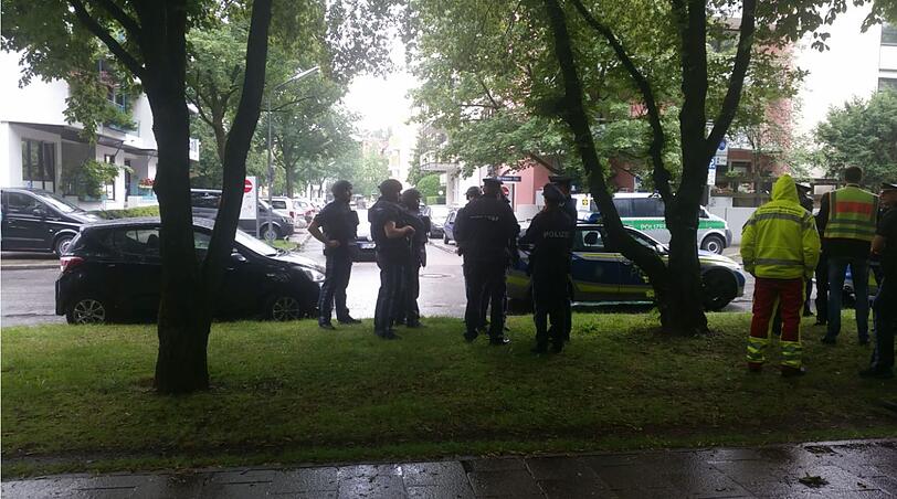 Die Polizei ist aktuell mit vielen Kräften vor Ort.