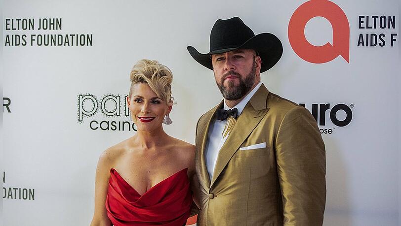 Chris Sullivan und seine Ehefrau Rachel erwarten im November ein Mädchen.