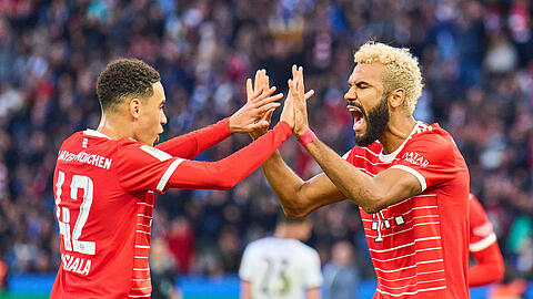 Bayern-Blondie Choupo-Moting. Bei Instagram tauchte eine Foto-Montage mit einer berühmten Frisur auf.