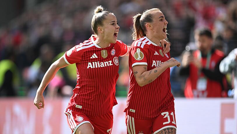 M&uuml;nchner Jubel: Giulia Gwinn (l) freut sich mit 1:0-Torsch&uuml;tzin Georgia Stanway.