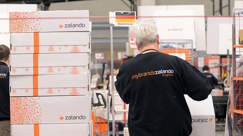 Der Berliner Online-Modehändler Zalando betreibt ein Logistikzentrum in Erfurt.