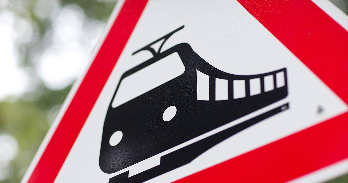 G-terwagon-bei-Rosenheim-entgleist-Bahnstrecke-gesperrt