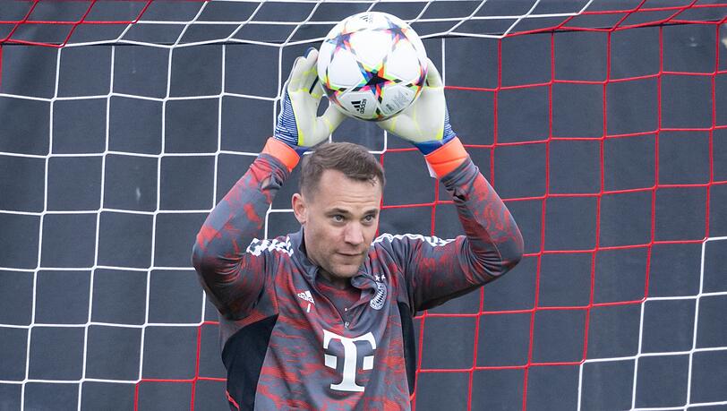 Manuel Neuer hat aktuell mit Schulterbeschwerden zu kämpfen.