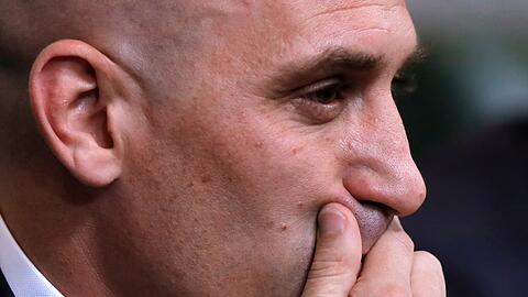 Spaniens Fußball-Chef Luis Rubiales tritt möglicherweise zurück.
