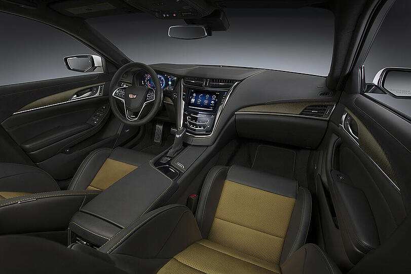 V wie V-max: Der rund 650 PS starke Cadillac CTS-V schafft 320 Stundenkilometer.