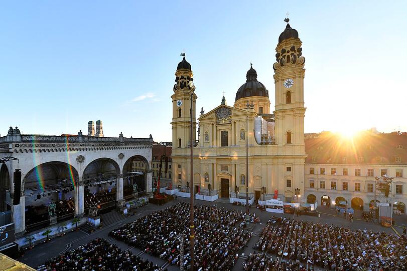 So schön ist Klassik am Odeonsplatz: Impressionen aus den vergangenen Jahren.