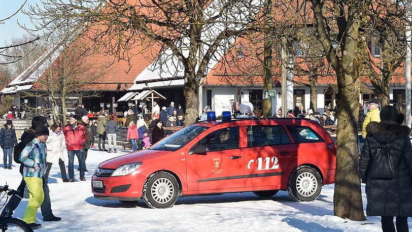 Spaziergänge über die bayerischen Gewässer - wie hier am Ostpark - bleiben vorerst eine riskante Angelegenheit.