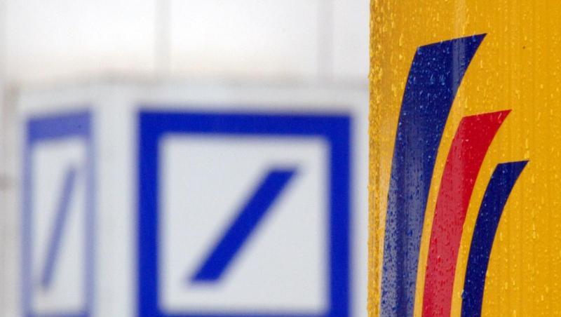 Nach einigem Hin und Her hatte sich die Deutsche Bank 2017 entschieden, die Postbank doch nicht zu verkaufen, sondern in ihr Privat- und Firmenkundengeschäft einzugliedern. Nach einigem Hin und Her hatte sich die Deutsche Bank 2017 entschieden, die Postbank doch nicht zu verkaufen, sondern in ihr Privat- und Firmenkundengeschäft einzugliedern.