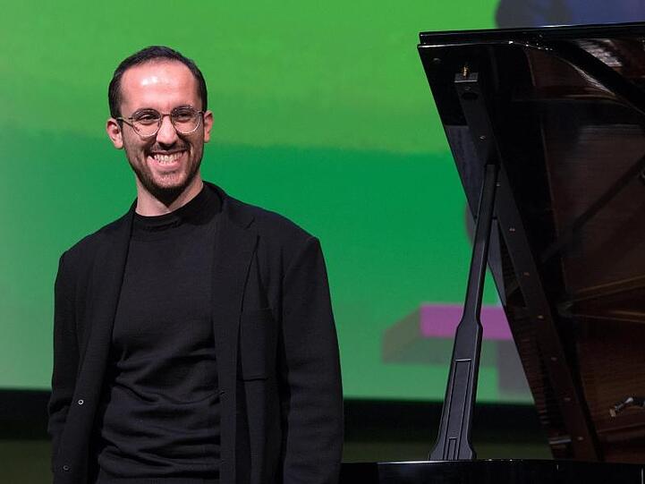 Der Pianist Igor Levit gibt ein besonderes Hauskonzert.
