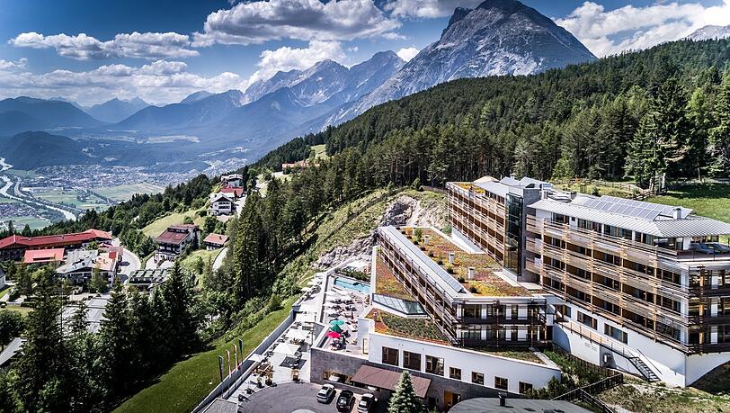 Trainieren und logieren mit Ausblick: Im frisch renovierten Wellness-Hotel Nidum residiert der Nationalelf-Tross zur Vorbereitung auf die EM. Nach dem DFB zieht dann die österreichische Nationalmannschaft ein.