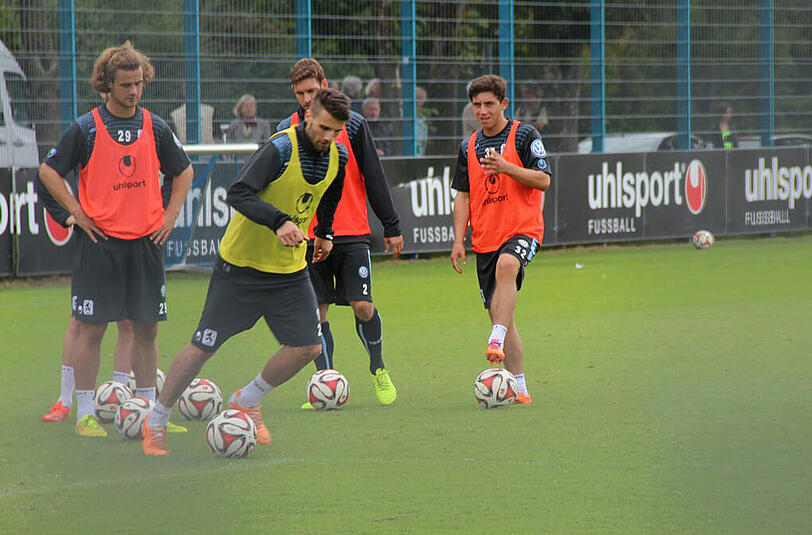 Valdet Rama ist seit Freitag ein Löwe. Die Bilder von seinem ersten Training bei TSV 1860 München.