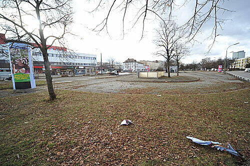 Eine Obersendlinger Ödnis: Noch immer ist am Ratzingerplatz die alte Wendeschleife der 16er-Tram zu erkennen &ndash; bloß dass die Tram schon lange nicht mehr fährt