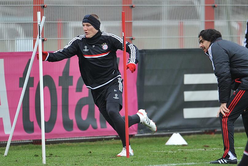 Ob Mario Gomez, Franck Ribery oder Bastian Schweinsteiger - die Bayern geben beim Abschlusstraining vor dem Rückspiel gegen Basel in der Säbener Straße nochmal Gas - hier die Bilder...