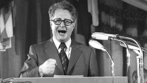 Aufgebracht: der Redner Hans-Jochen Vogel auf einem Foto aus den frühen Siebzigern.