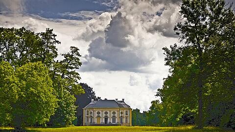 Eine tolle Aufnahme von der Wolkenstimmung im Schlosspark bei der Badenburg hat AZ-Leser Reiner Borner festgehalten.