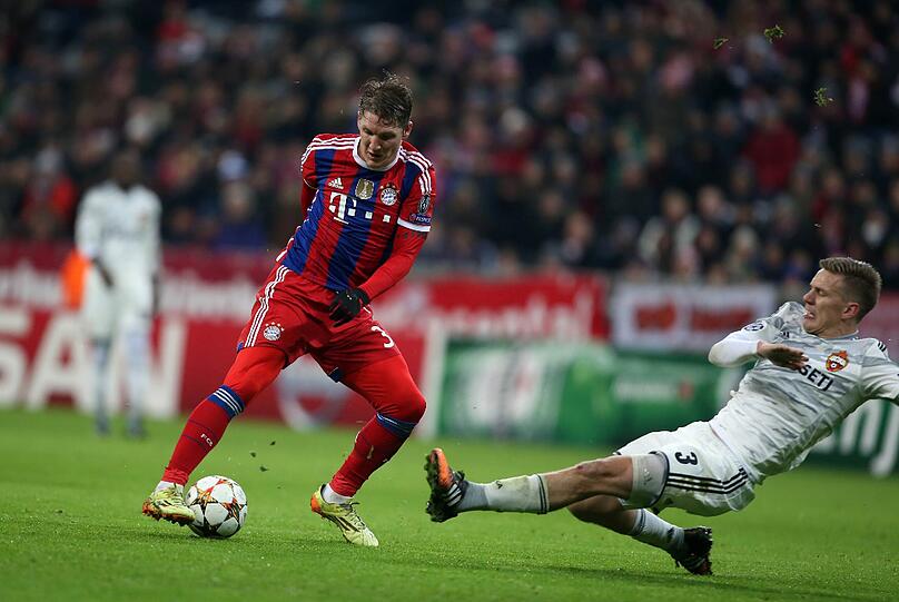 Im letzten Grupppenspiel feiert Bastian Schweinsteiger sein Startelf-Comeback und darf über einen 3:0-Sieg gegen ZSKA Moskau jubeln. Thomas Müller (18.), Sebastian Rode  (84.)und Mario Götze (90.) treffen für die Münchner.