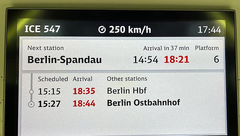 Das Konzert in Berlin konnte erst 25 Minuten später beginnen, eine geplante Radioübertragung aus der Berliner Philharmonie musste ausfallen.