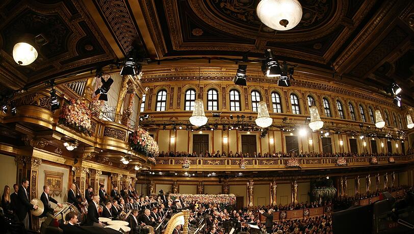 Der Goldene Saal des Musikvereins in Wien - hier beim Neujahrskonzert der Wiener Philharmoniker. Der Goldene Saal des Musikvereins in Wien - hier beim Neujahrskonzert der Wiener Philharmoniker.