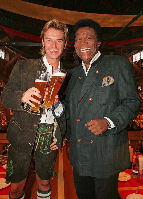 Florian Silbereisen und Roberto Blanco auf der Wiesn im Jahr 2006.