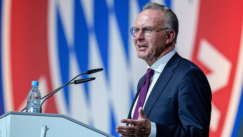 Wie von Uli Hoeneß gewünscht bleibt Karl-Heinz Rummenigge bis Ende 2021 als Vorstandsboss des FC Bayern im Amt. Wie von Uli Hoeneß gewünscht bleibt Karl-Heinz Rummenigge bis Ende 2021 als Vorstandsboss des FC Bayern im Amt.