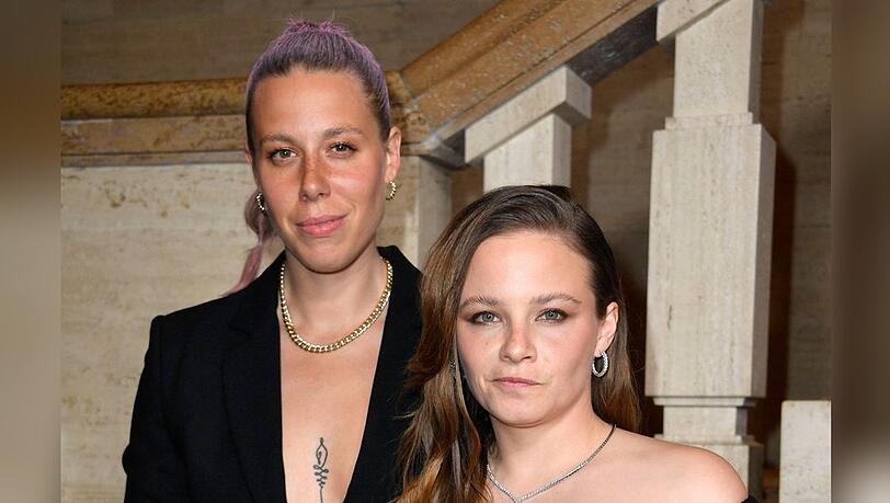 Traten schon des &Ouml;fteren gemeinsam &ouml;ffentlich auf, sprachen aber nie &uuml;ber ihren Beziehungsstatus: Katharina Zorn (l.) und Jasna Fritzi Bauer.