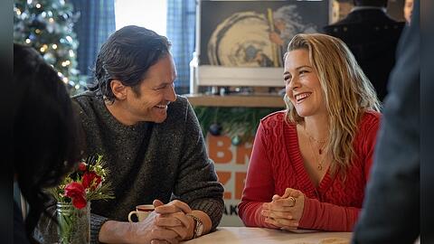 Oliver Hudson und Alicia Silverstone in "A Merry Little Ex-Mas".