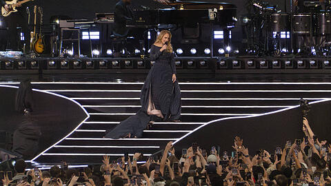 Adele auf der Bühne in München.