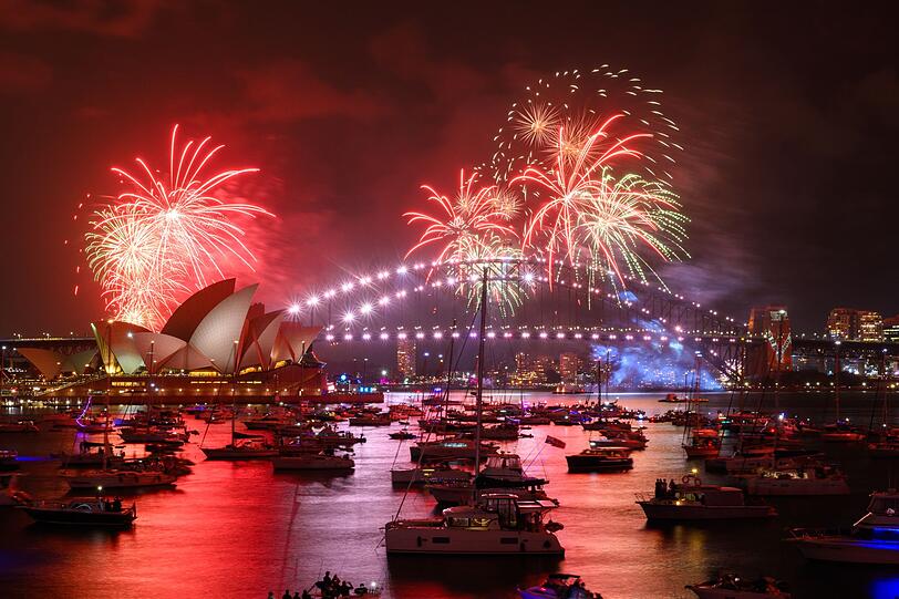 Sydney hat das neue Jahr wieder mit einem gigantischen Feuerwerk begr&uuml;&szlig;t.
