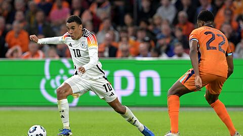 Jamal Musiala (l) glänzte zuletzt auch wieder in den Länderspielen, hier beim 2:2 gegen die Niederlande.
