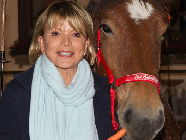 Für Uschi Glas ist der Glaube wichtig, nicht nur zur Weihnachtszeit
