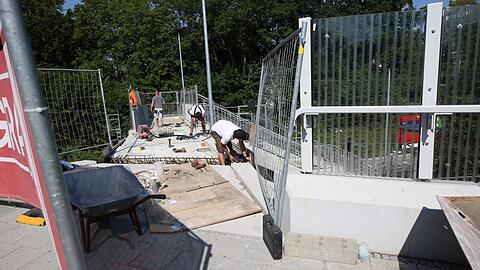 Die neue Konstruktion ist nicht barrierefrei, das ärgert viele im Viertel.