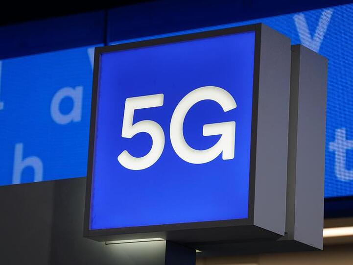 Geplant ist, fast alle Haushalte in Deutschland mit dem 5G-Standard zu versorgen.